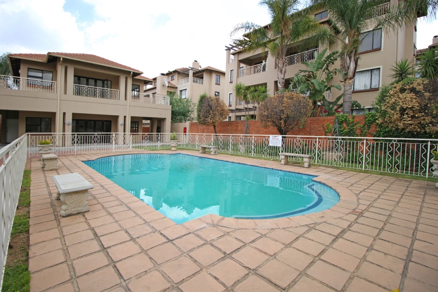 2 Bedroom Property for Sale in Sunninghill Gauteng