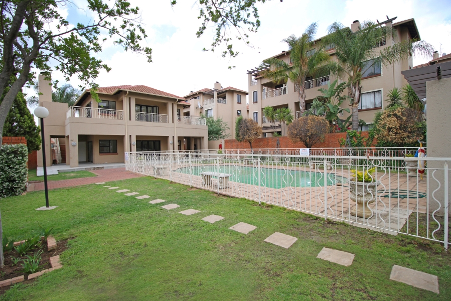 2 Bedroom Property for Sale in Sunninghill Gauteng