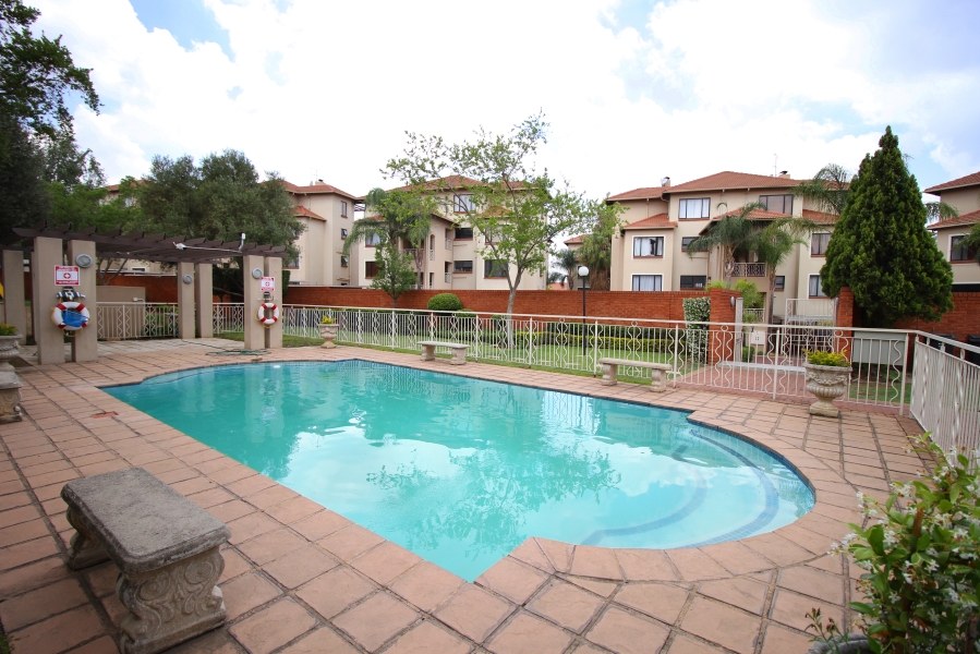 2 Bedroom Property for Sale in Sunninghill Gauteng