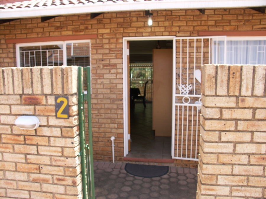 3 Bedroom Property for Sale in Noordheuwel Gauteng