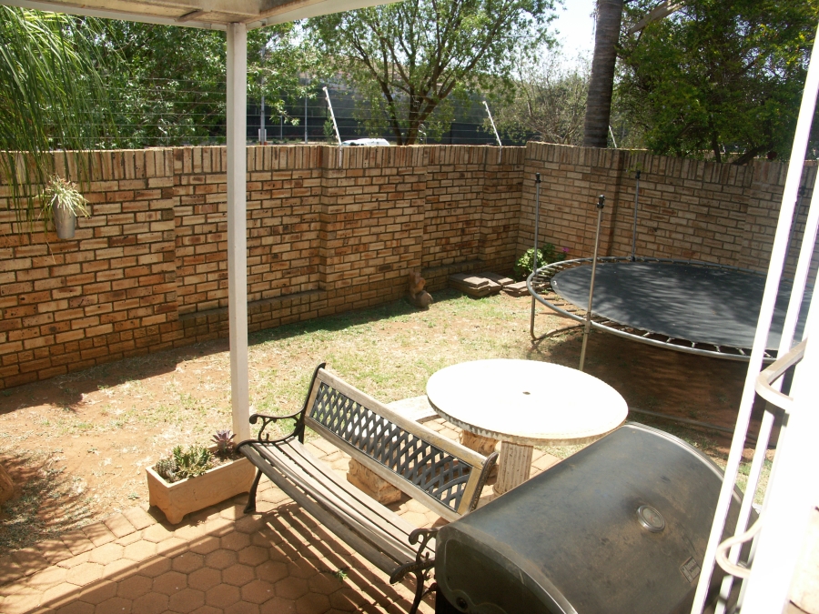 3 Bedroom Property for Sale in Noordheuwel Gauteng