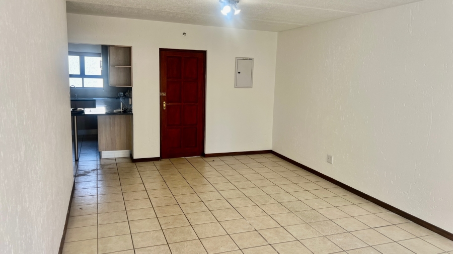 To Let 2 Bedroom Property for Rent in Broadacres Gauteng