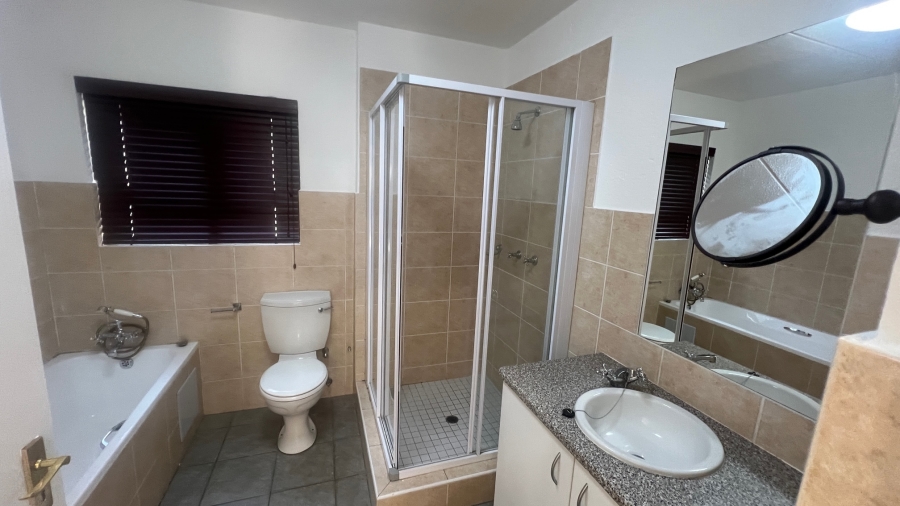 To Let 2 Bedroom Property for Rent in Broadacres Gauteng