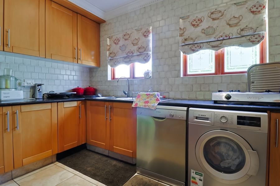 3 Bedroom Property for Sale in Aspen Hills Gauteng