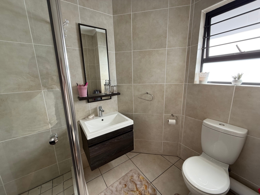 2 Bedroom Property for Sale in Oakdene Gauteng