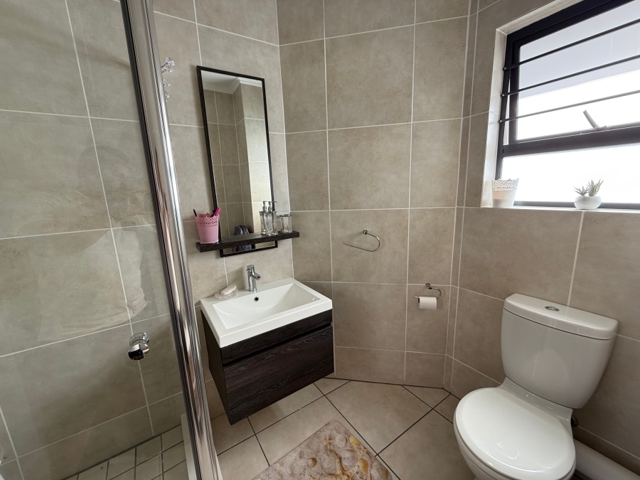 2 Bedroom Property for Sale in Oakdene Gauteng