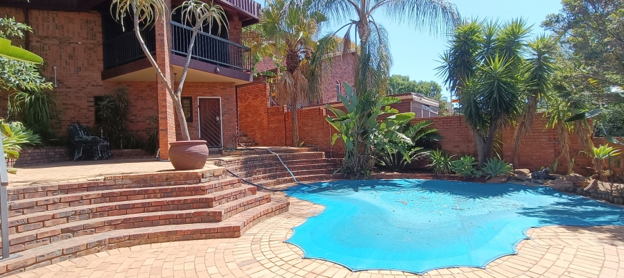 5 Bedroom Property for Sale in Wonderboom Gauteng