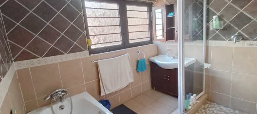 5 Bedroom Property for Sale in Wonderboom Gauteng