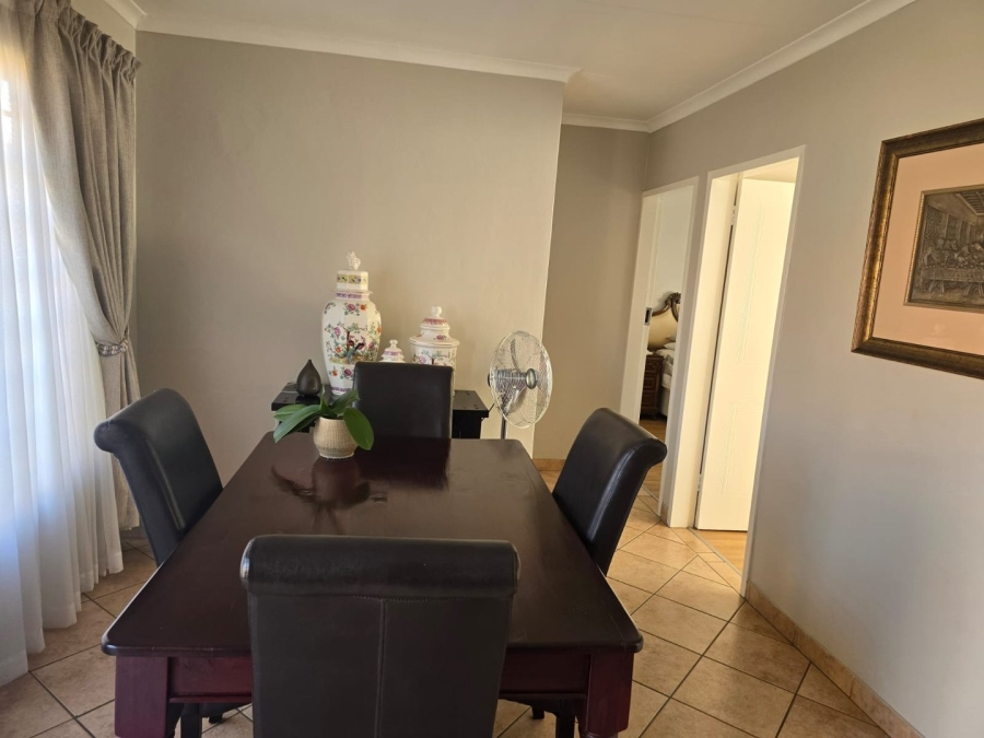 2 Bedroom Property for Sale in Magalieskruin Gauteng