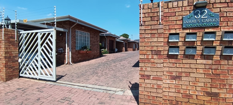 3 Bedroom Property for Sale in New Redruth Gauteng