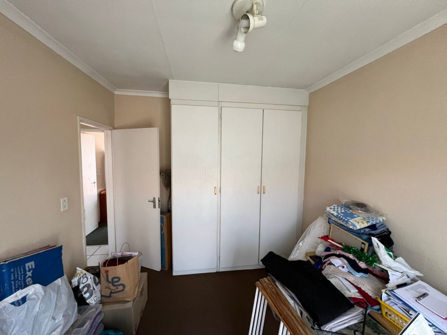 To Let 2 Bedroom Property for Rent in New Redruth Gauteng