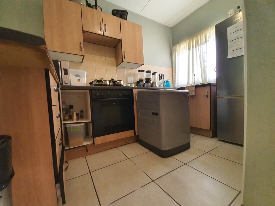 To Let 2 Bedroom Property for Rent in Albemarle Gauteng