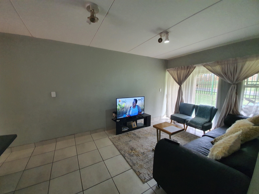 To Let 2 Bedroom Property for Rent in Albemarle Gauteng