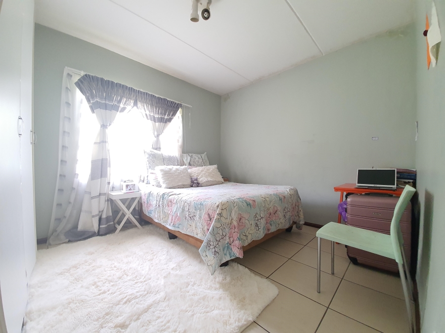 To Let 2 Bedroom Property for Rent in Albemarle Gauteng