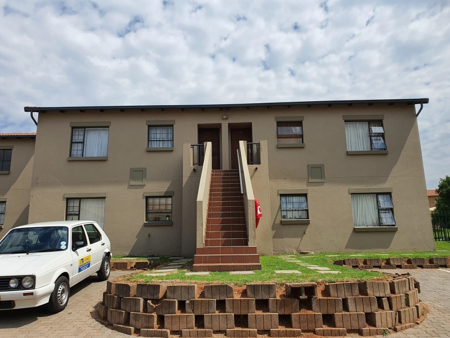 To Let 2 Bedroom Property for Rent in Albemarle Gauteng