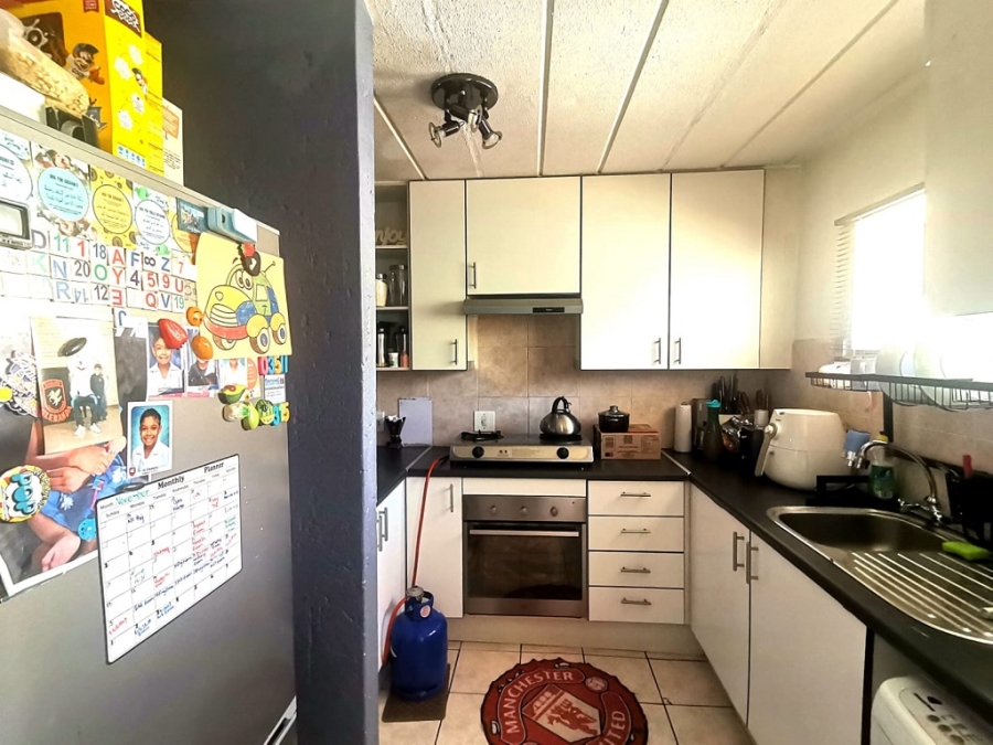 3 Bedroom Property for Sale in Oakdene Gauteng