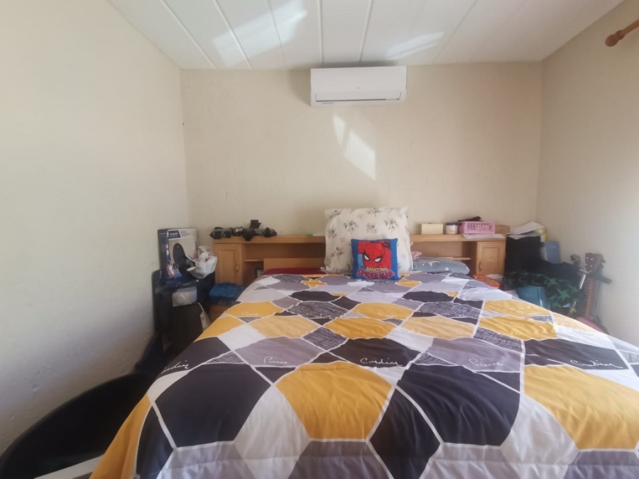 3 Bedroom Property for Sale in Oakdene Gauteng