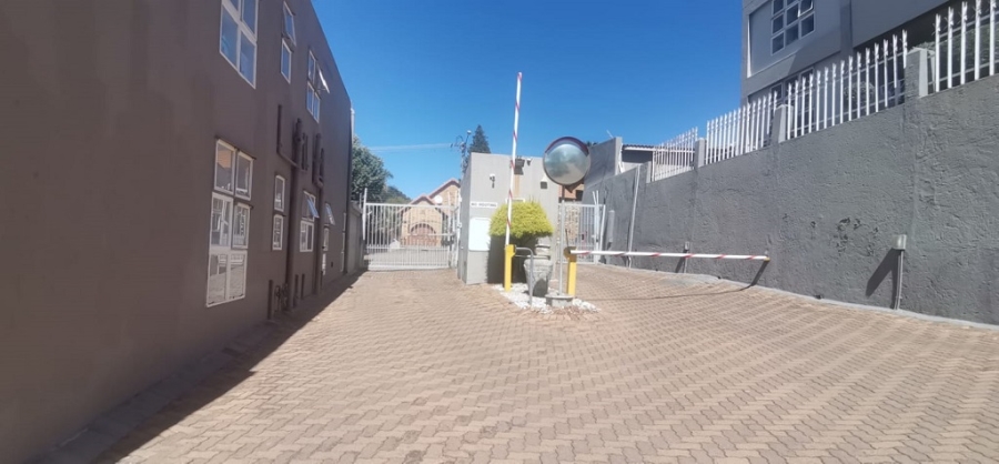 3 Bedroom Property for Sale in Oakdene Gauteng