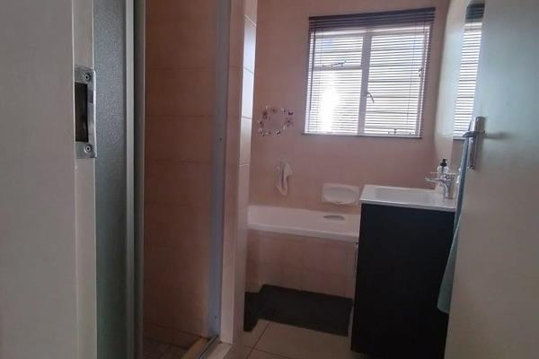 2 Bedroom Property for Sale in Denlee Gauteng