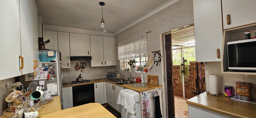 3 Bedroom Property for Sale in New Redruth Gauteng