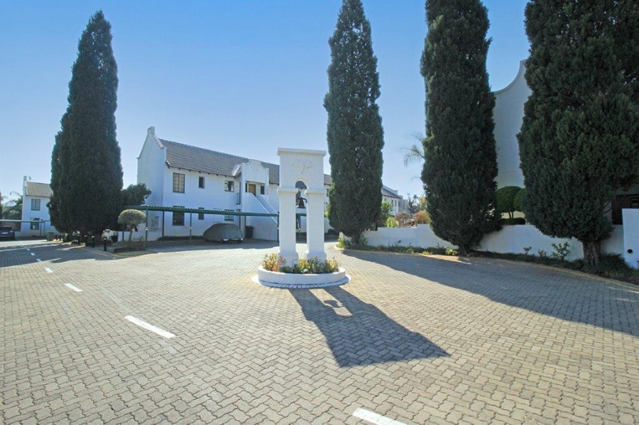 2 Bedroom Property for Sale in Marais Steyn Park Gauteng