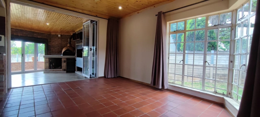 To Let 3 Bedroom Property for Rent in Rooihuiskraal Gauteng