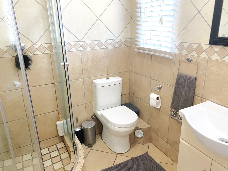 4 Bedroom Property for Sale in Doringkloof Gauteng