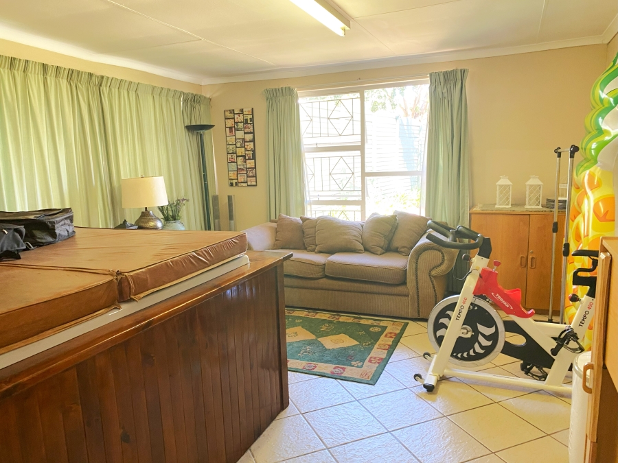 4 Bedroom Property for Sale in Doringkloof Gauteng