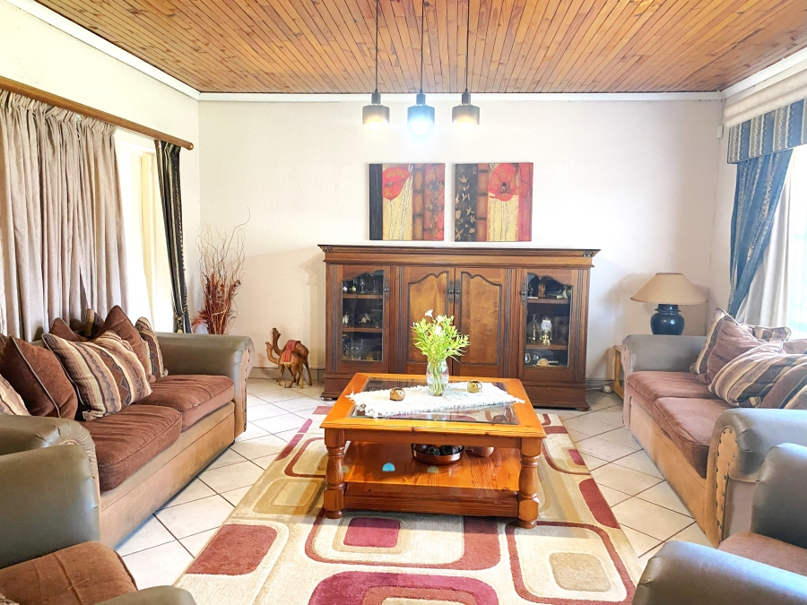 4 Bedroom Property for Sale in Doringkloof Gauteng