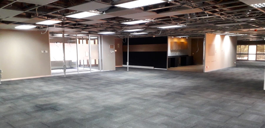 To Let commercial Property for Rent in Die Hoewes Gauteng