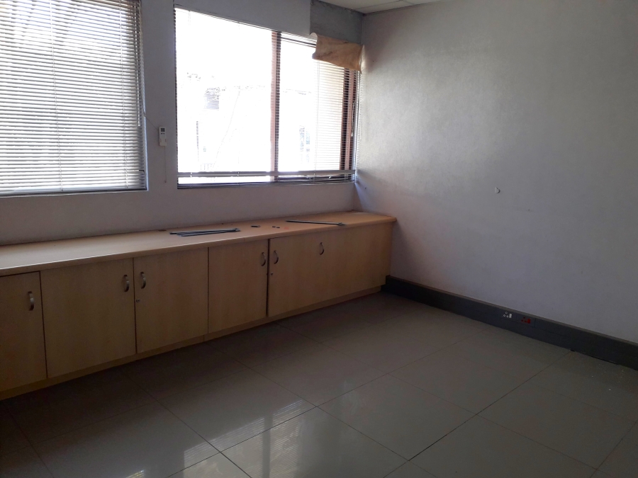 To Let commercial Property for Rent in Die Hoewes Gauteng