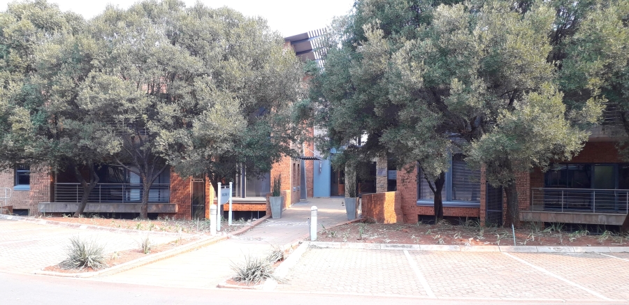 To Let commercial Property for Rent in Die Hoewes Gauteng