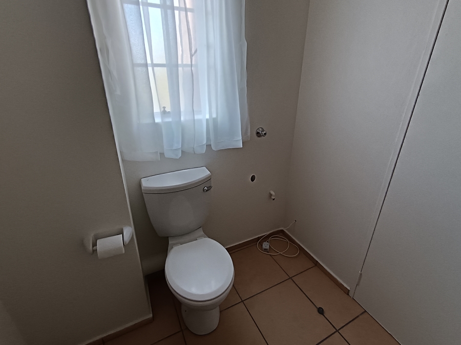 2 Bedroom Property for Sale in Norton Home Estate AH Gauteng