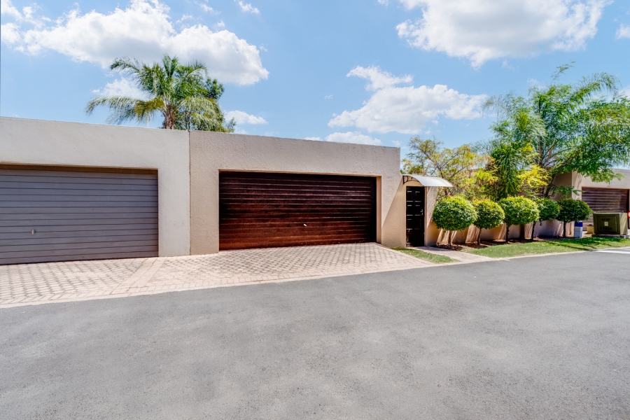 To Let 3 Bedroom Property for Rent in North Riding Gauteng