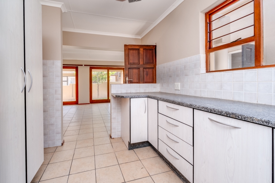 To Let 3 Bedroom Property for Rent in North Riding Gauteng