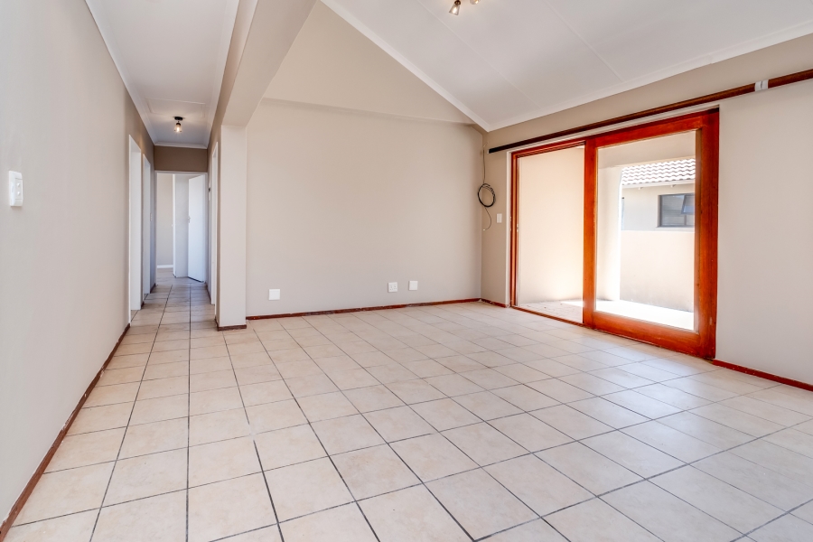 To Let 3 Bedroom Property for Rent in North Riding Gauteng