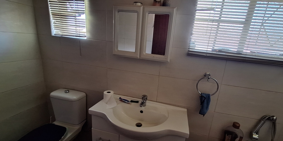 To Let 3 Bedroom Property for Rent in Theoville Gauteng