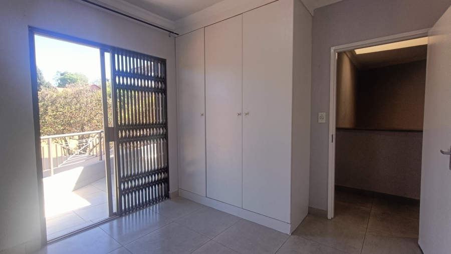 5 Bedroom Property for Sale in Mulbarton Gauteng