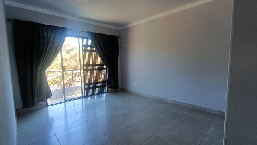 5 Bedroom Property for Sale in Mulbarton Gauteng