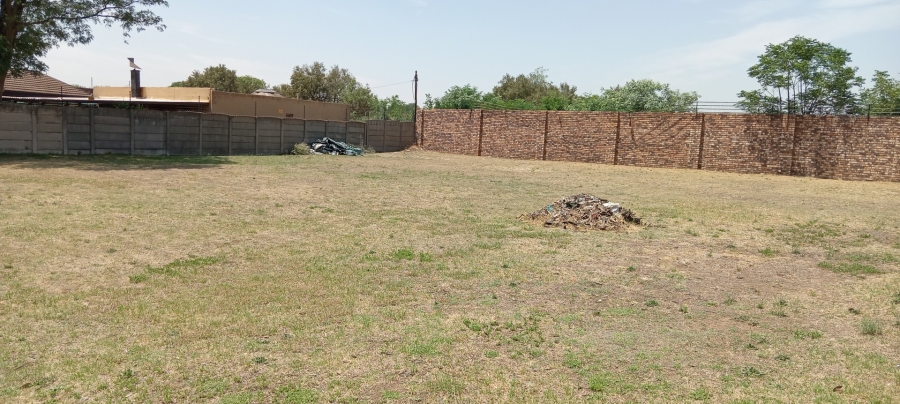 0 Bedroom Property for Sale in Lodeyko Gauteng