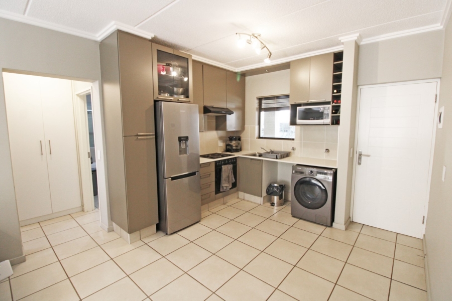 1 Bedroom Property for Sale in Bryanston Gauteng