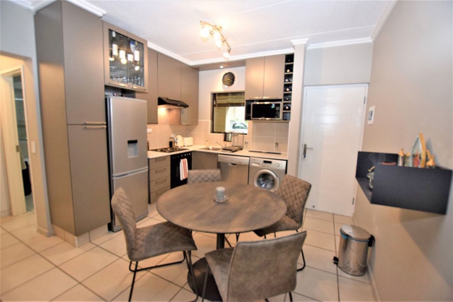 1 Bedroom Property for Sale in Bryanston Gauteng