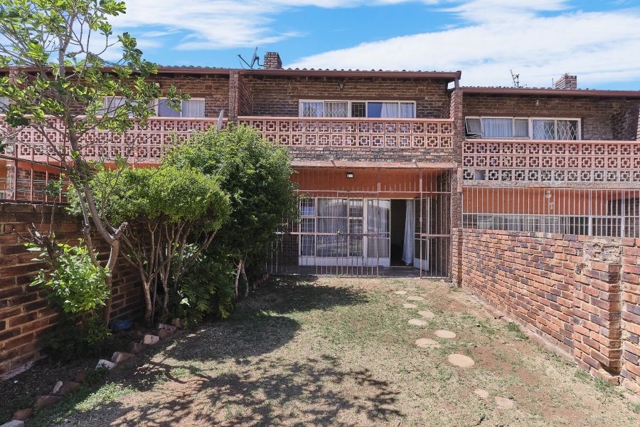 2 Bedroom Property for Sale in Windsor East Gauteng