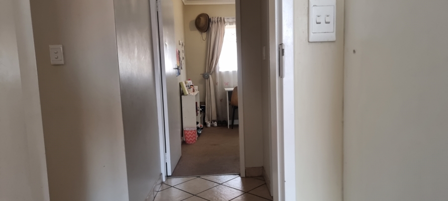 2 Bedroom Property for Sale in North Riding Gauteng