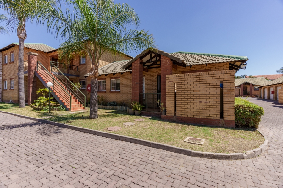 2 Bedroom Property for Sale in Moreleta Park Gauteng