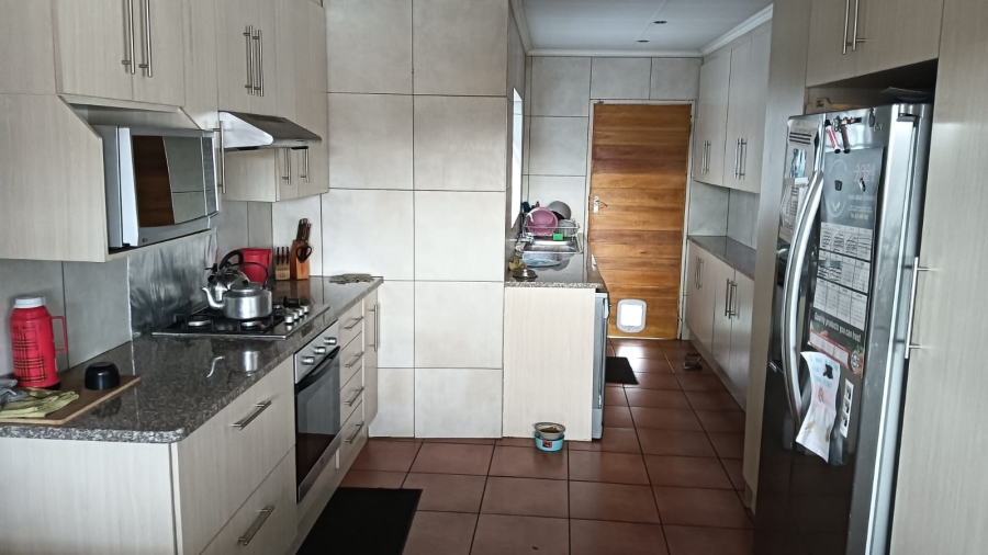 To Let 3 Bedroom Property for Rent in Edleen Gauteng