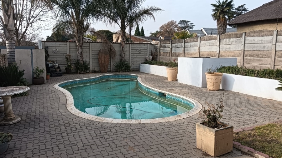 To Let 3 Bedroom Property for Rent in Edleen Gauteng