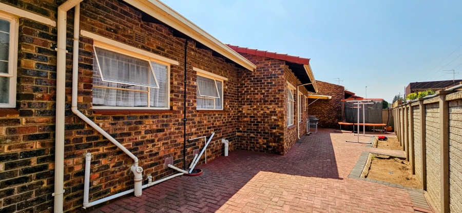 3 Bedroom Property for Sale in Three Rivers Gauteng