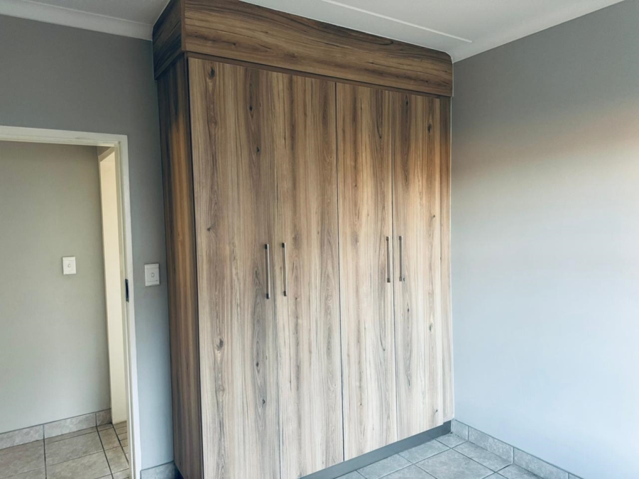 To Let 2 Bedroom Property for Rent in Noordwyk Gauteng