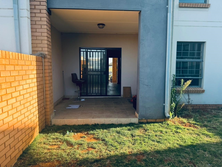 To Let 2 Bedroom Property for Rent in Noordwyk Gauteng